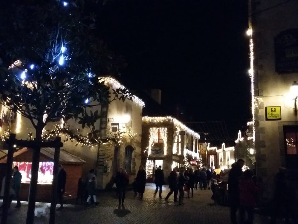 Nearby Rochefort-en-Terre at Christmas