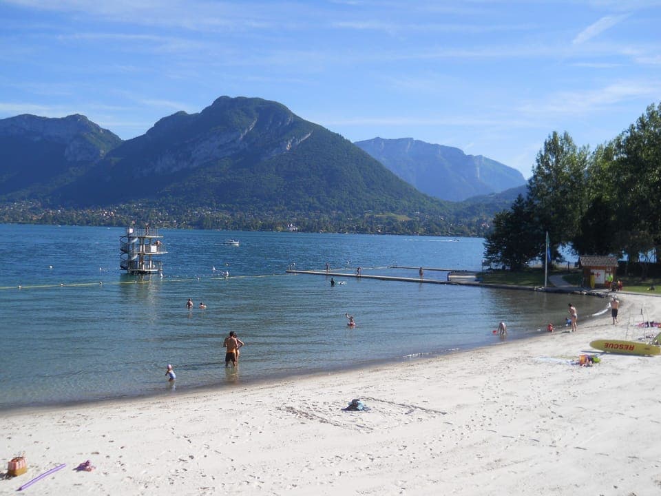 St Jorioz beach 2 minutes walk away