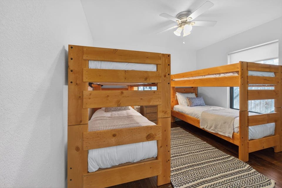 Bedroom 5 - 4 Twin Beds