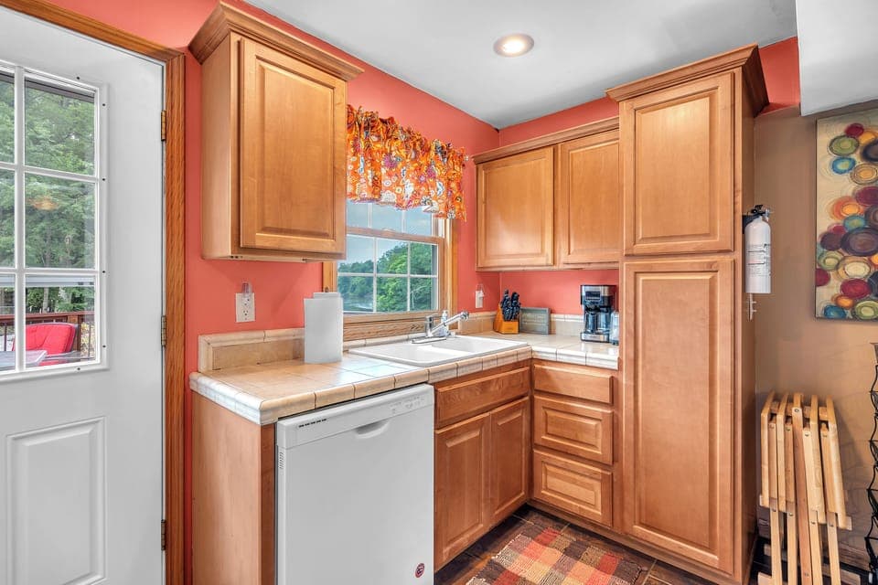 Full Kitchen