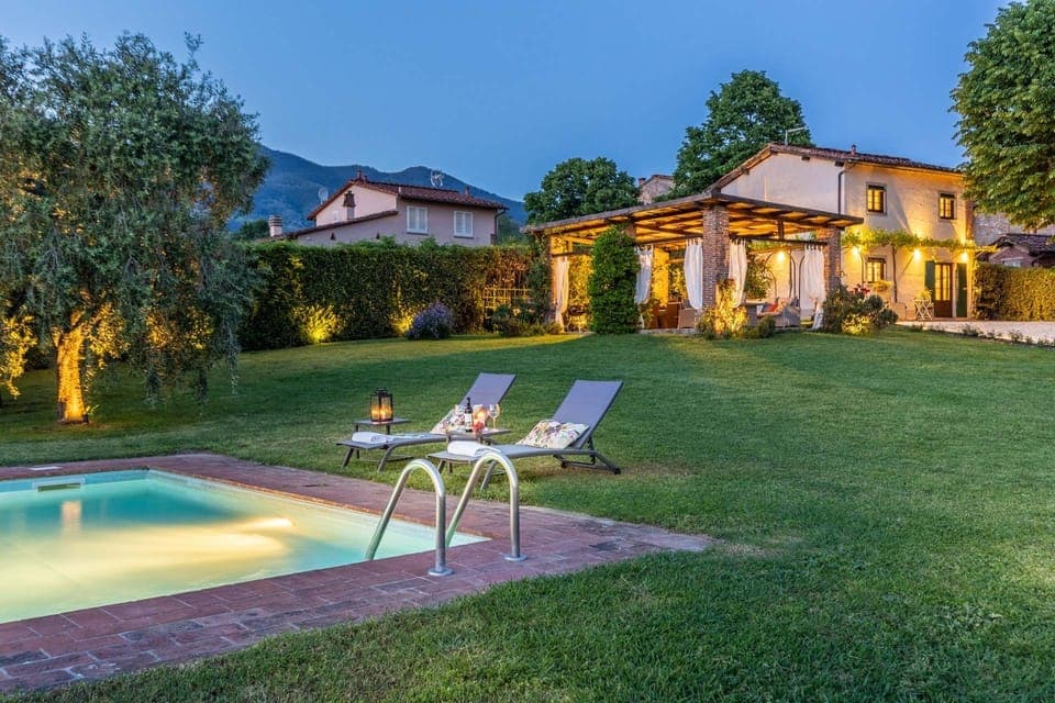 Holiday villa with swimming pool