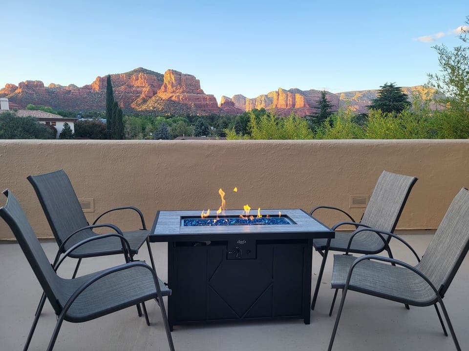 30'x30' upstairs balcony to enjoy great views, star gazing, firepit, dining