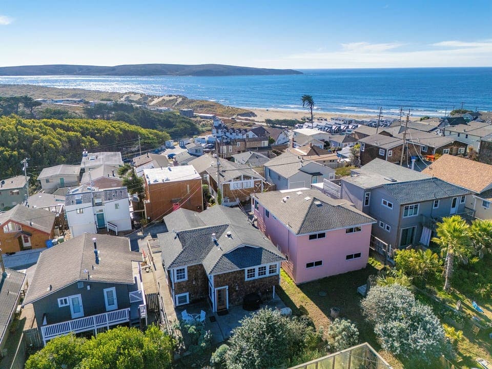 From the village, its a super easy walk to Dillon beach