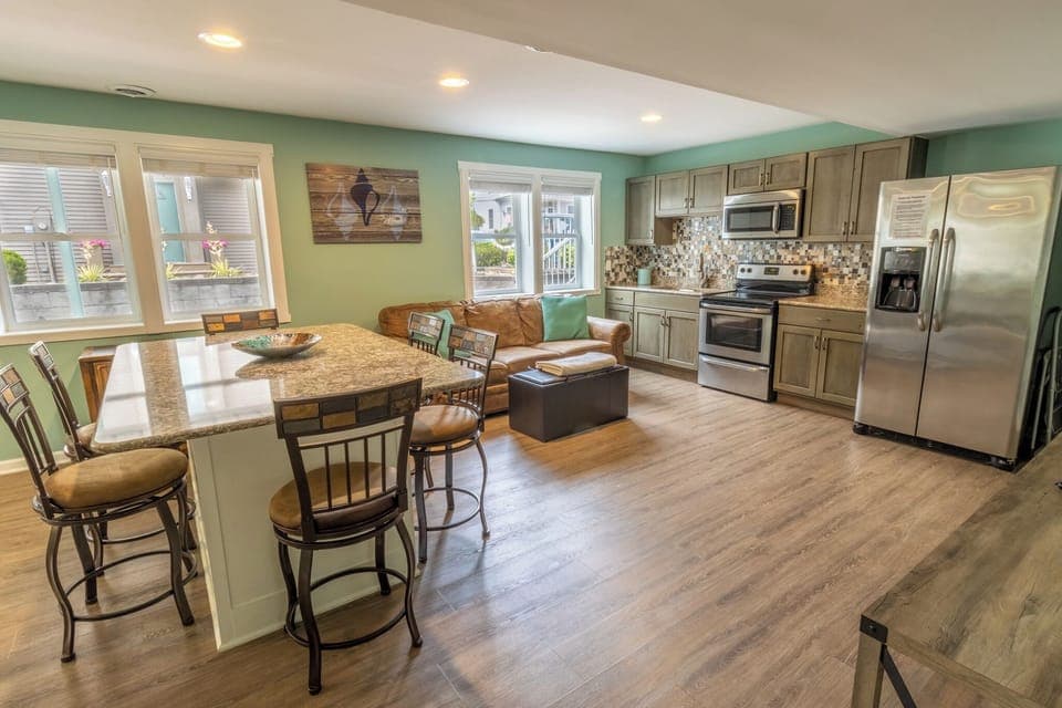 Garden Level | Kitchen