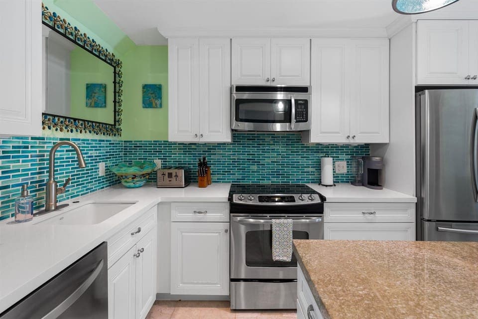 Full Kitchen