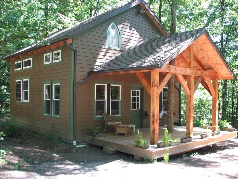 Cathedral Cabin sits in the middle of 659 acres of hardwood forest. Tranquil