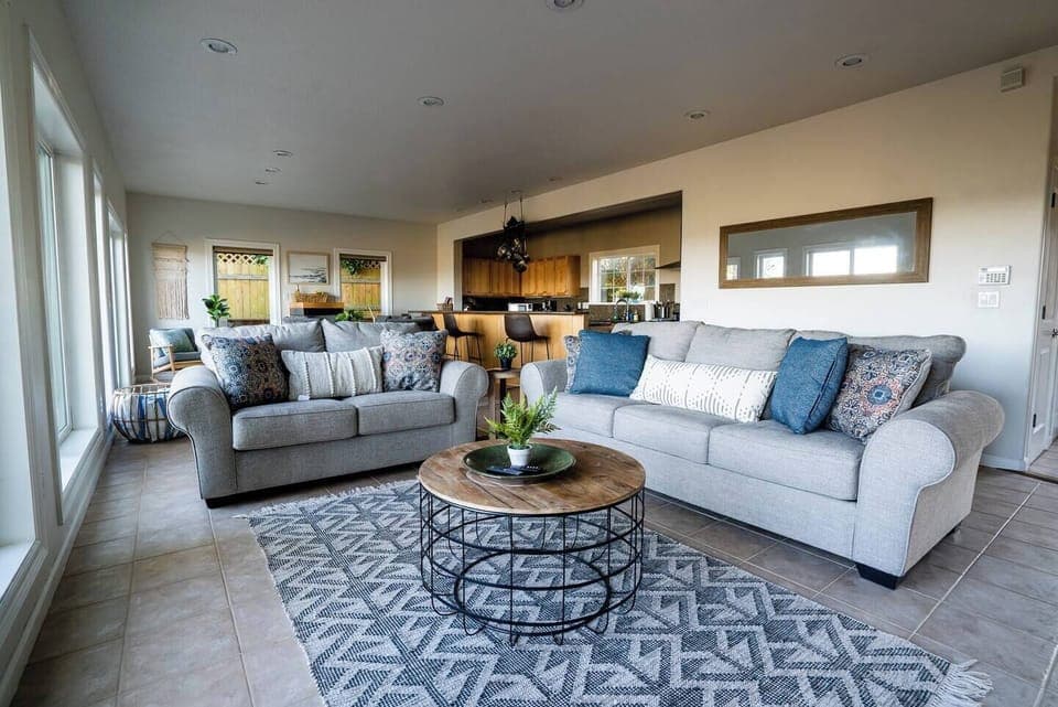 Great open layout allows for good conversation and fellowship whether your cooking that fresh caught fish or gazing out at the mountain from the comfort of your couch!