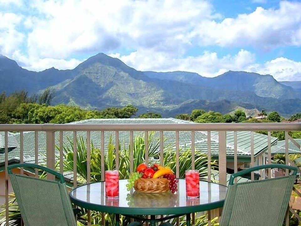 Enjoy the stunning mountain views from the lanai