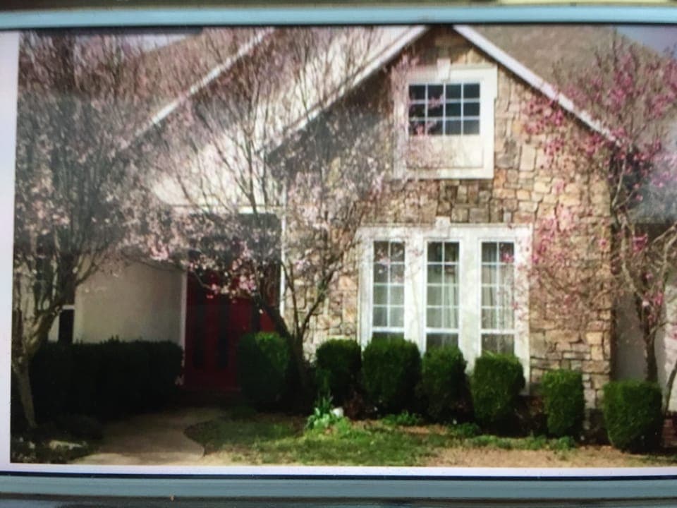 Spacious 2,200 sq ft. (lower level) living quarters.  Great for larger groups.