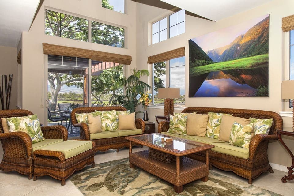 Luxury 3 bedroom 3 bath villa with a BBQ kitchen on lanai...