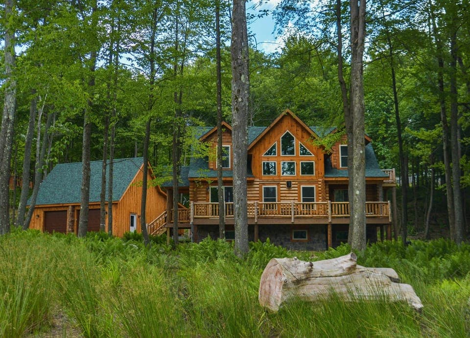 Welcome to Big Log Lodge!