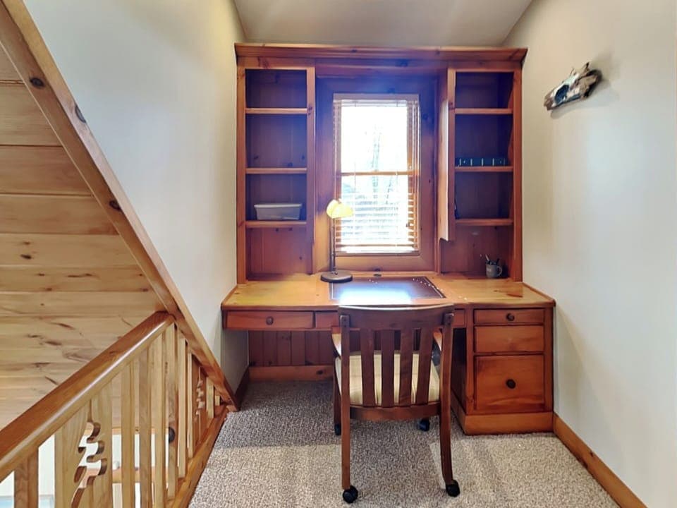 Upper Level Loft Workspace