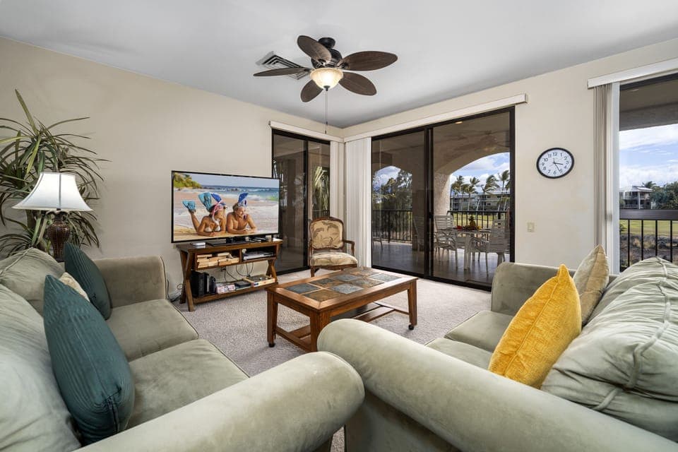 Large 2 bedroom 2 bath condo with a large wrap lanai!!