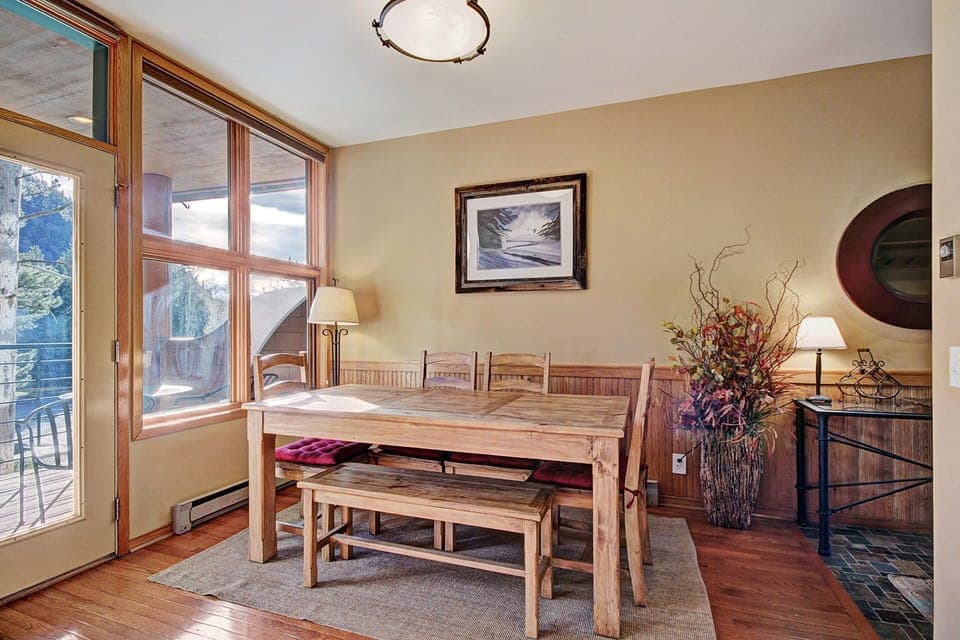 The classic dining table seats up to six people. 