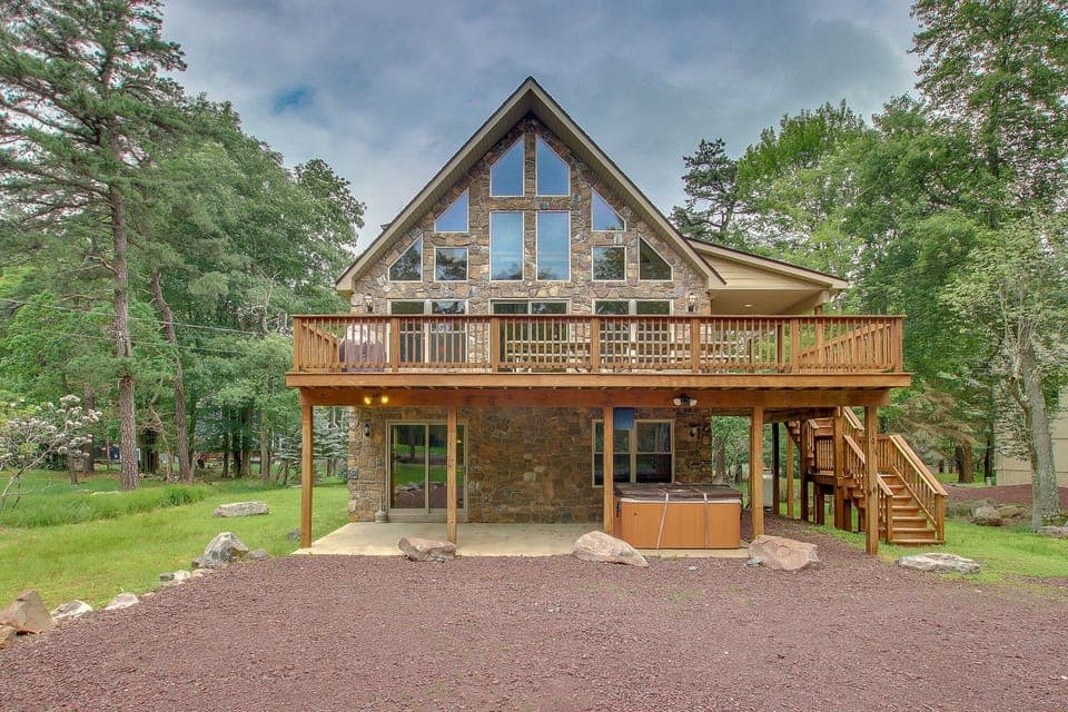 Outdoor view of a Pocono lakeside rental