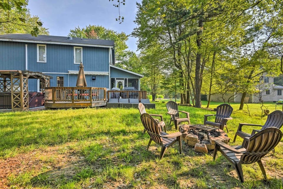 Lake Harmony Vacation Rental | 3BR | 2BA | 2,300 Sq Ft | Stairs Required