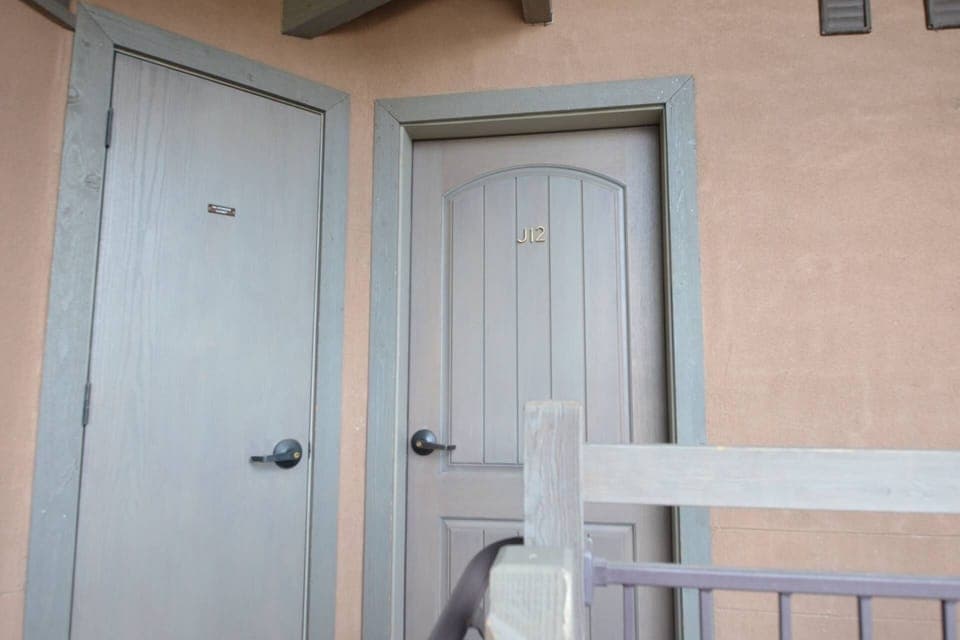 This unit has convenient ski storage.  You can also rent and store at the shop on the slopes, just 50 yards away.