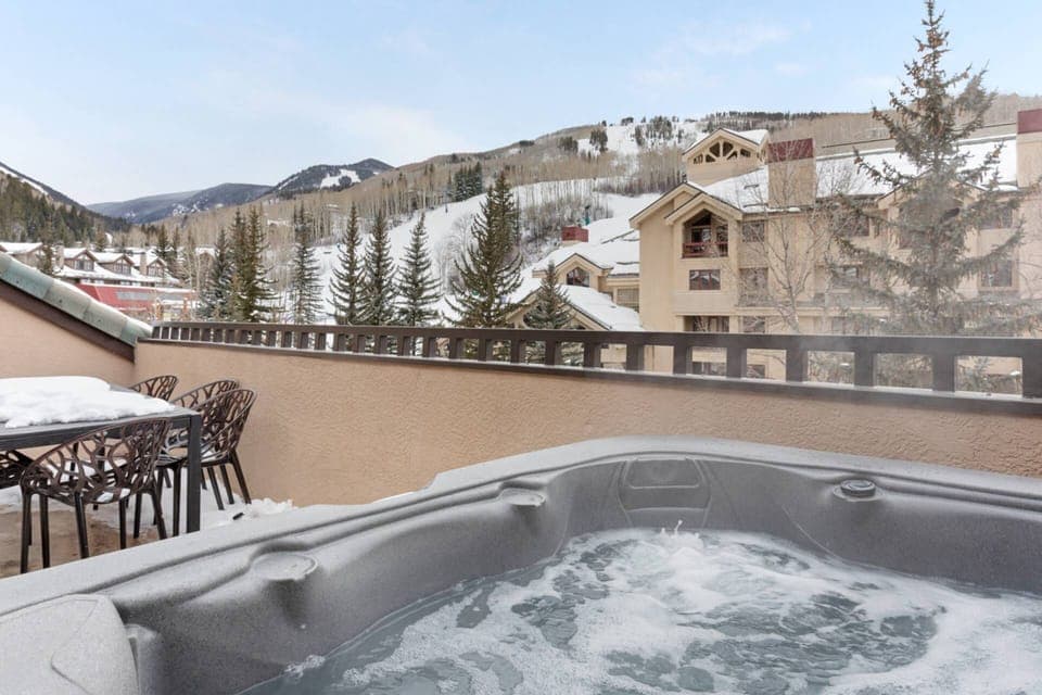 Private Hot Tub with Mountain Views!