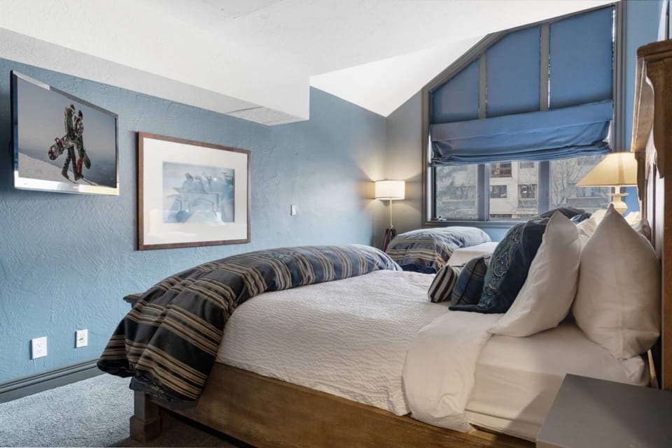 Bedroom 2 features Flat Screen TV with Cable.