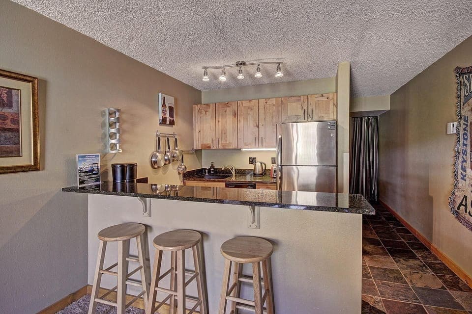 Breakfast bar seating