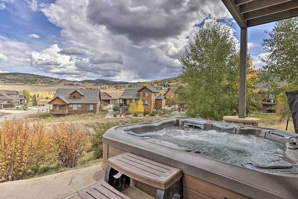 Granby Vacation Rental | 4BR | 4BA | 3,000 Sq Ft | 3 Steps for Entry