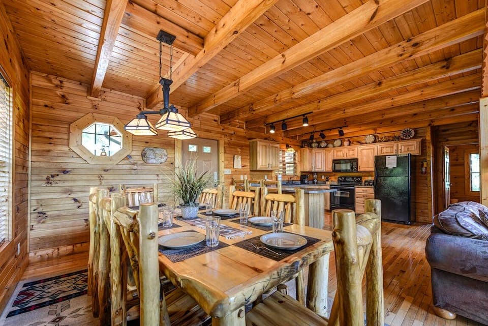 Dining Area - Seating for 7