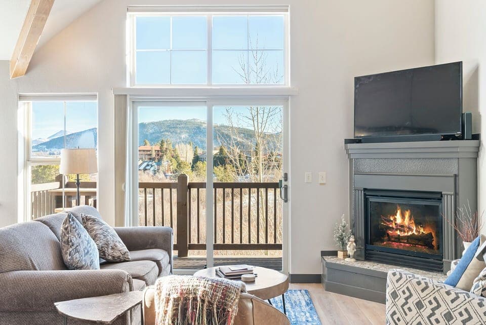 Living Area with Extra Windows and Light, Gas Fireplace, Flatscr - Living Area with Extra Windows and Light, Gas Fireplace, Flatscreen