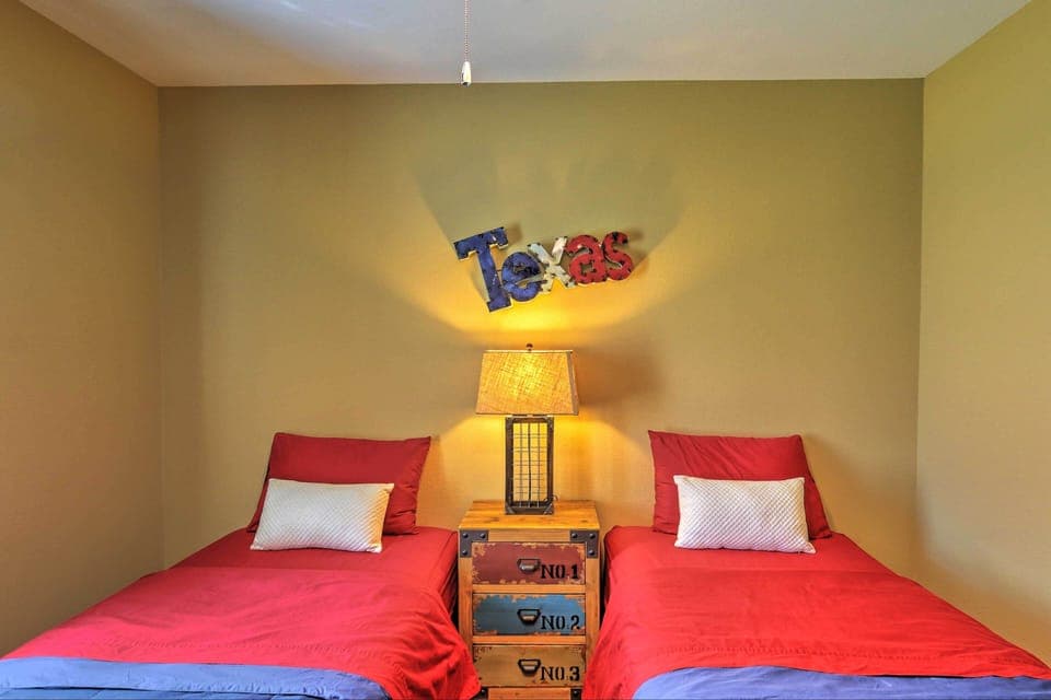 Bedroom 4 | 2 Twin Beds