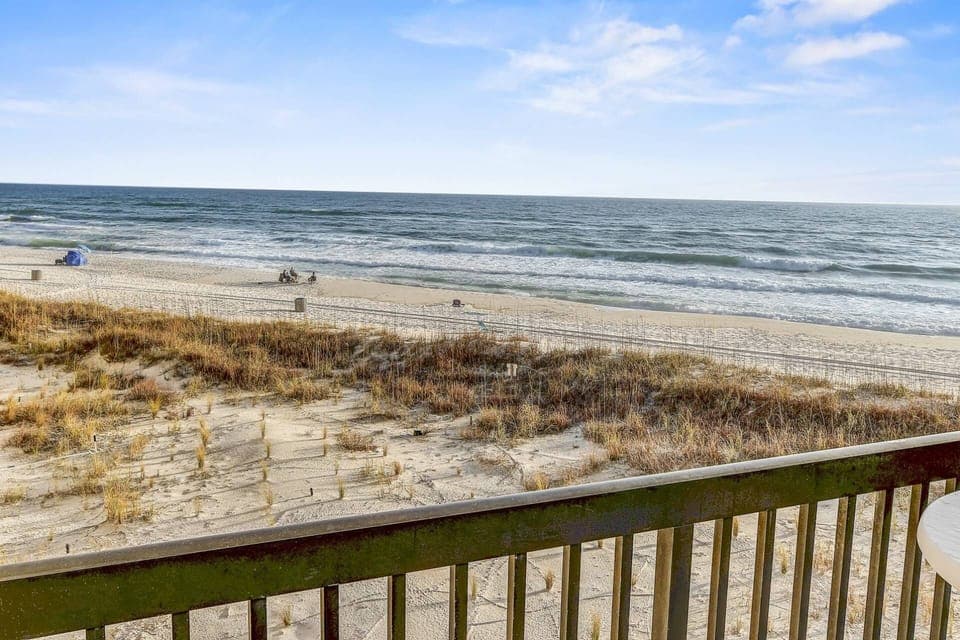 Pinnacle Port is situated on Sugar Sand Beaches with Emerald Waters, just awaiting your arrival!
