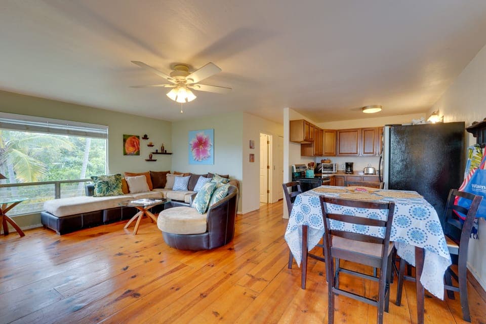 Interior | Open Floor Plan | Free WiFi