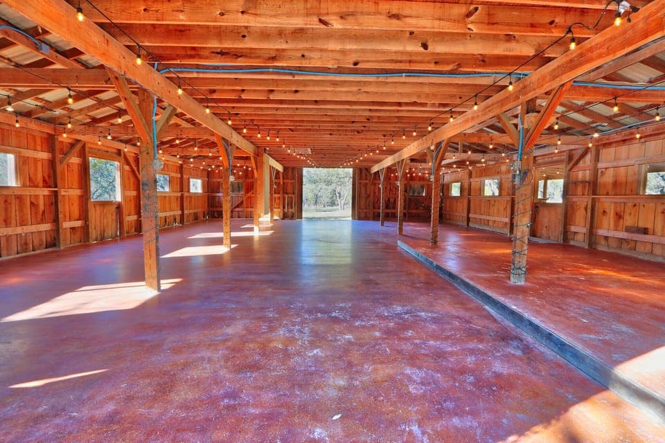 Raised floor area for a band