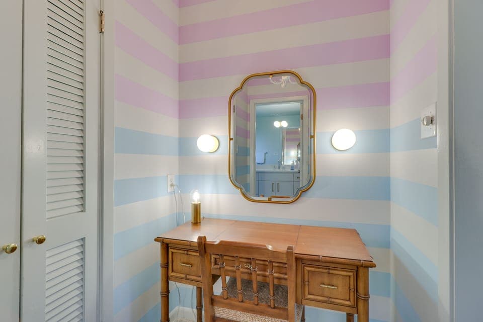 Vanity | En-Suite Bathroom