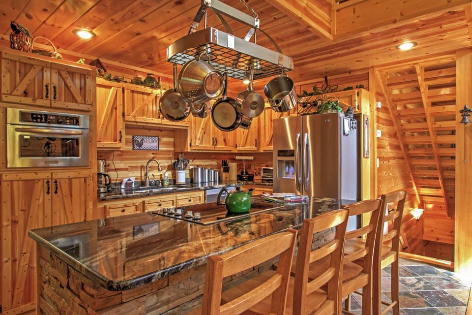 Kitchen | Dishware/Flatware
