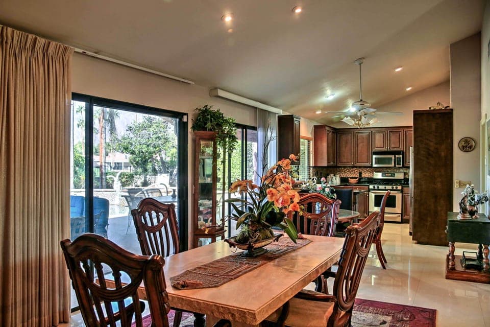 Living Room | Dining Area