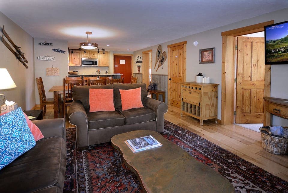 Living/dining/kitchen
