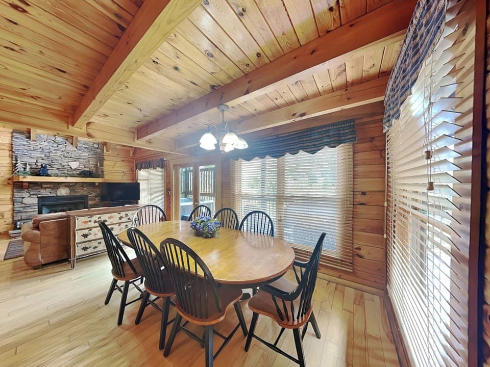 Dining Area - Living Room