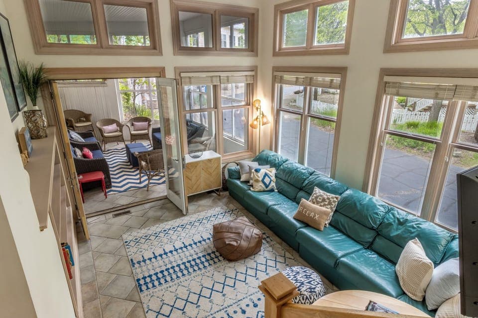 Main Level | Sunroom | Attached Screened-in Porch