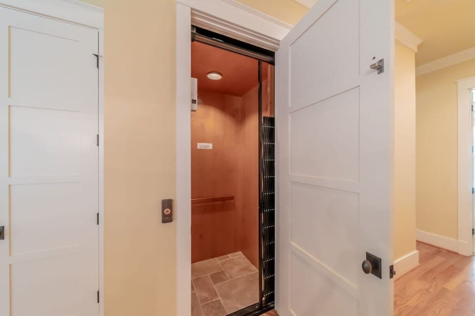 Pompano Palace | Elevator