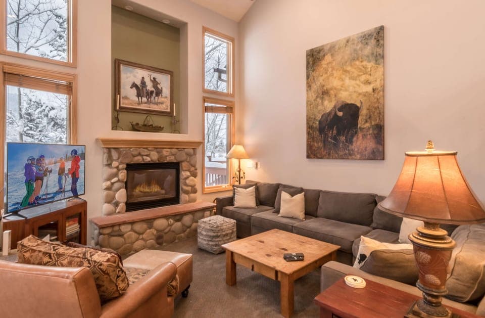 Welcome home to Cascades at EagleRidge Hood 2