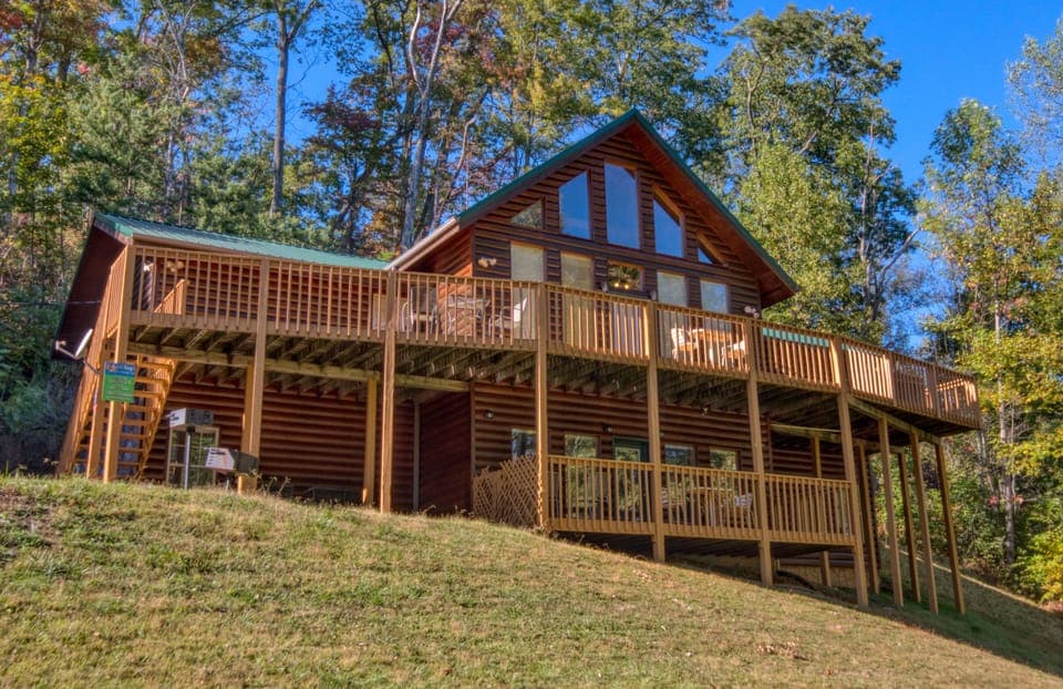 Eight Bedroom Luxury Cabin in Gatlinburg - Welcome to your cabin in the Smokies!