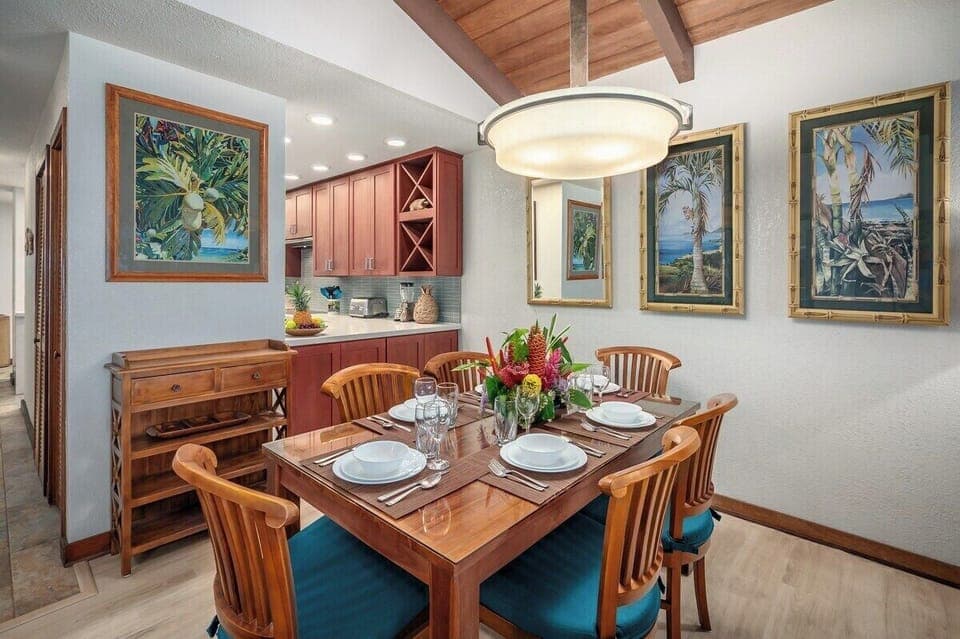 Lawai Beach Resort 1401 - Dining for 6 with the Perfect Ambiance