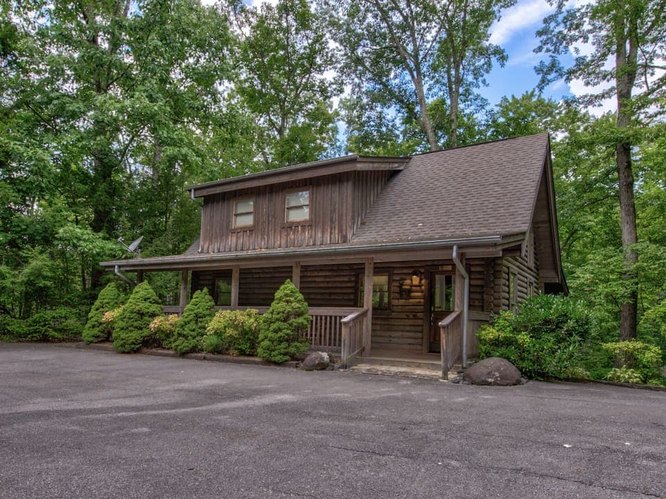Buckhorn Exterior