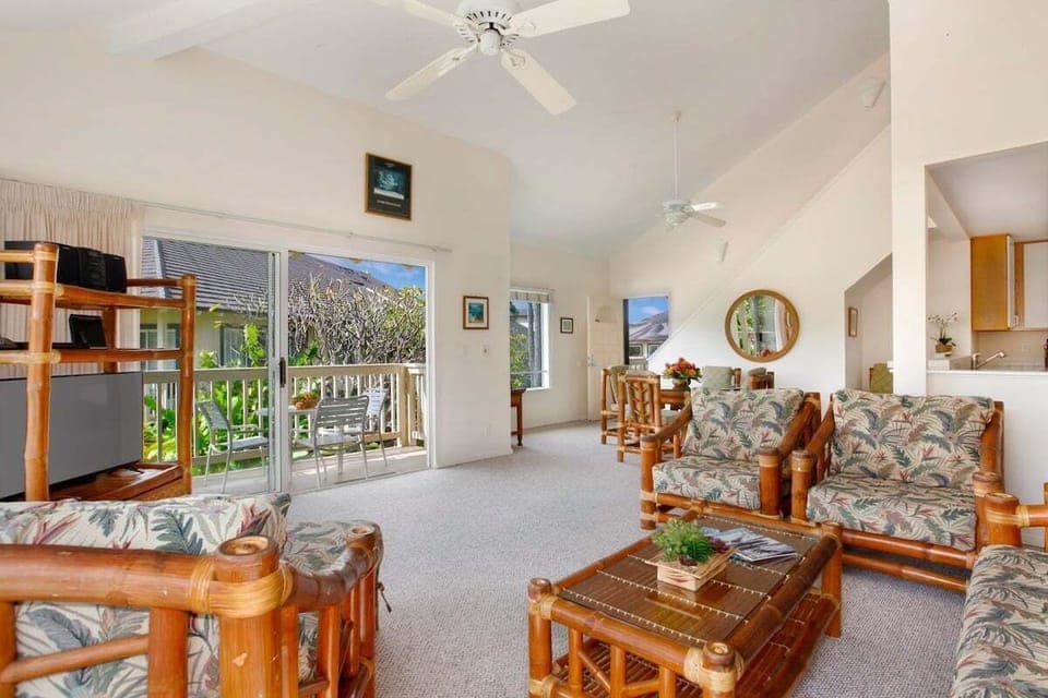 Regency 524 Living Room