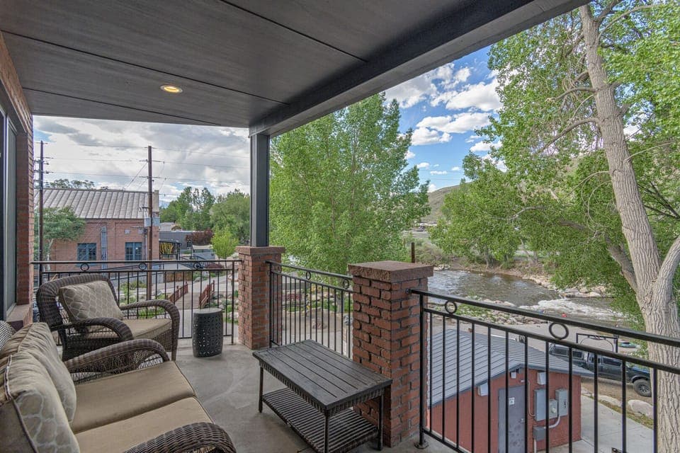 ~ Premier Balcony in Salida!
~Covered 
~ Overlooking Arkansas River
~Outdoor seating for 4