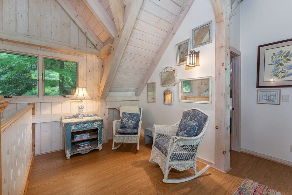 Upper-level loft sitting area.