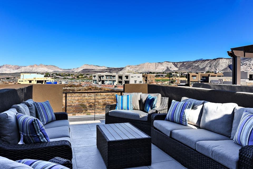 Patio Seating - The Front Patio can comfortably accommodate nine adults and is the perfect place to relax while enjoying a beautiful sunset