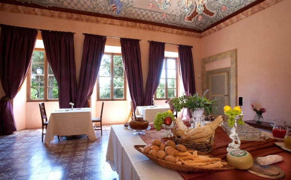 Window, Property, Furniture, Table, Building, Decoration, Tableware, Curtain, Window Valance, Textile