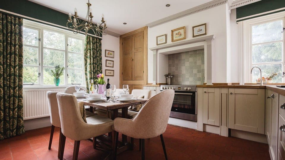 Kitchen-Dining Area, Sudeley Guest Cottage, Bolthole Retreats