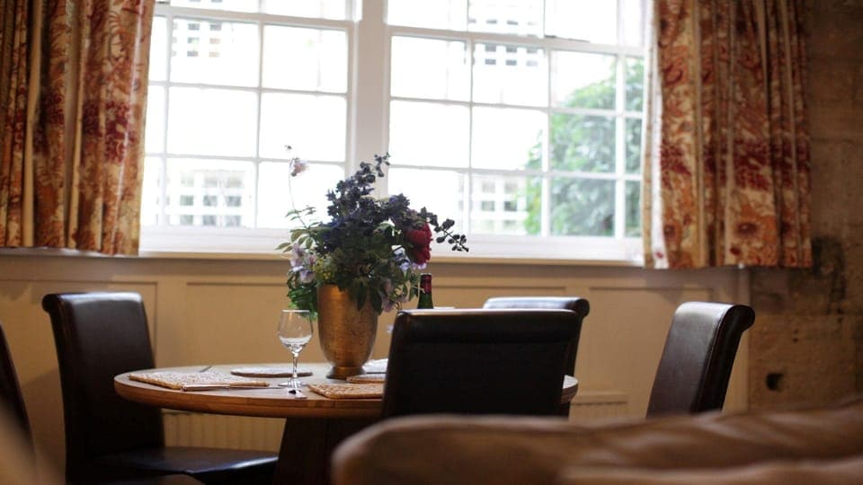 Dining area, Lady Jane Grey Cottage at Sudeley Castle, Bolthole Retreats