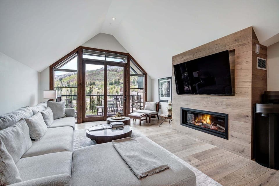 Indoors, Furniture, Living Room, Fireplace, Couch